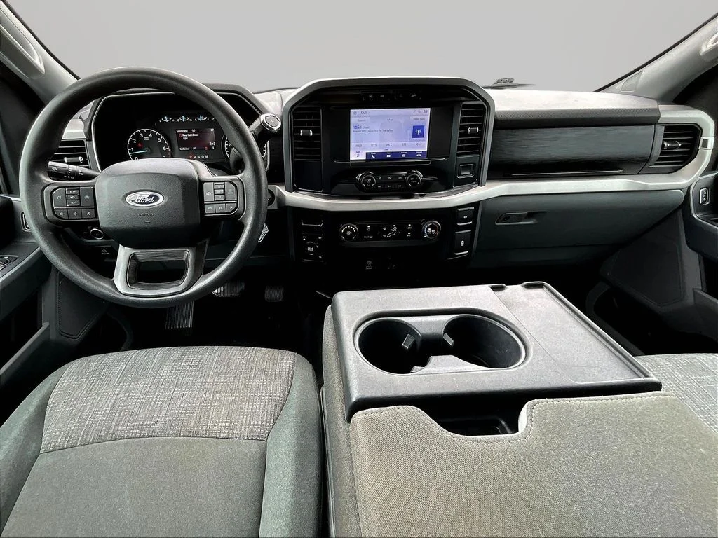 Used 2023 Silver Ford XLT image 8