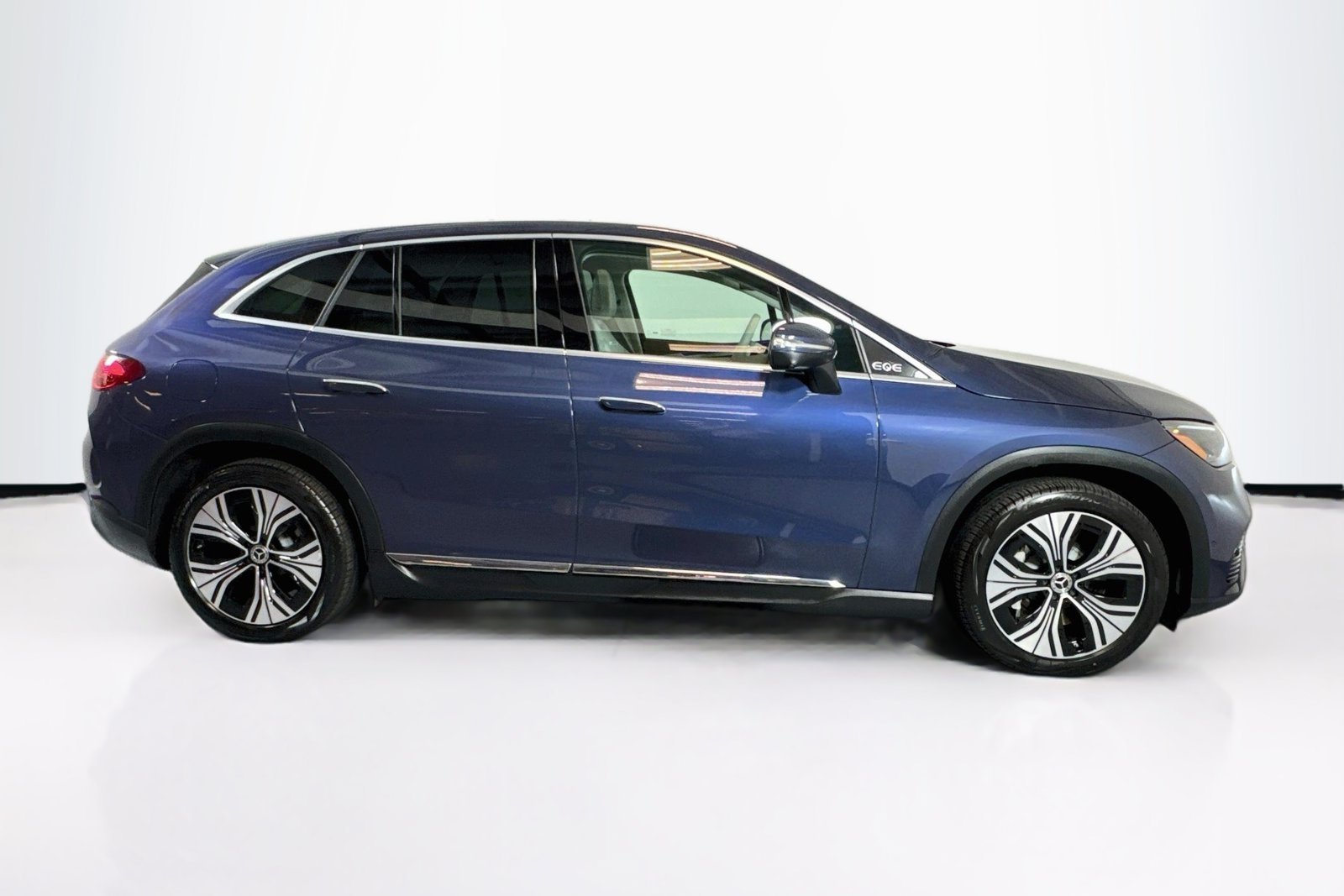 Certified Used 2023 Twilight Blue Metallic Mercedes-Benz EQE 350 image 4