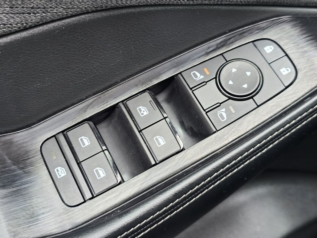 Used 2023 Gun Metallic Nissan SV image 24