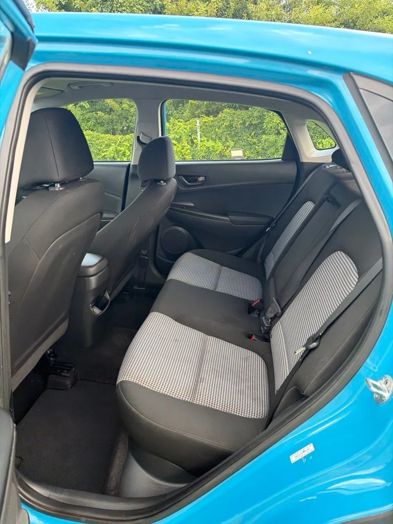 Used 2023 Green Hyundai SE image 12