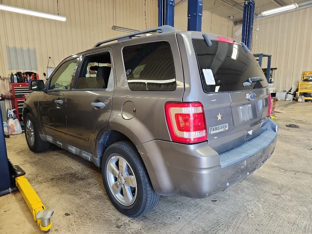 Used 2011 Sterling Gray Metallic Ford XLT image 17