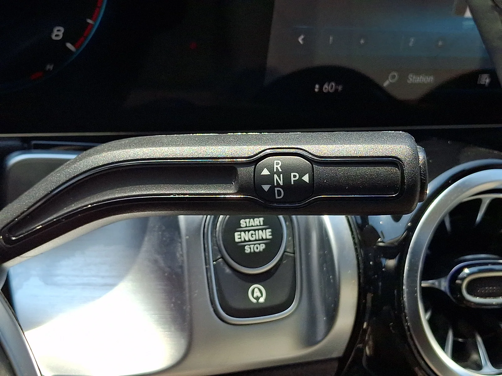 Used 2022 Polar White   149 Mercedes-Benz GLB 250 image 16