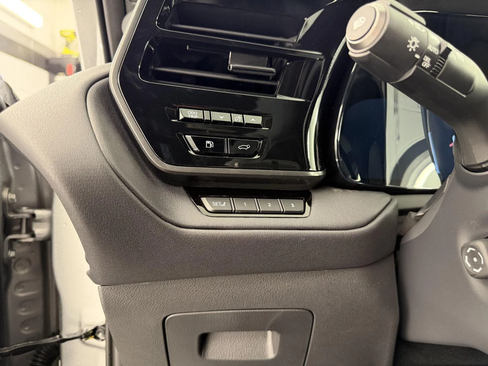 2026 Lexus TX Luxury - Photo 16