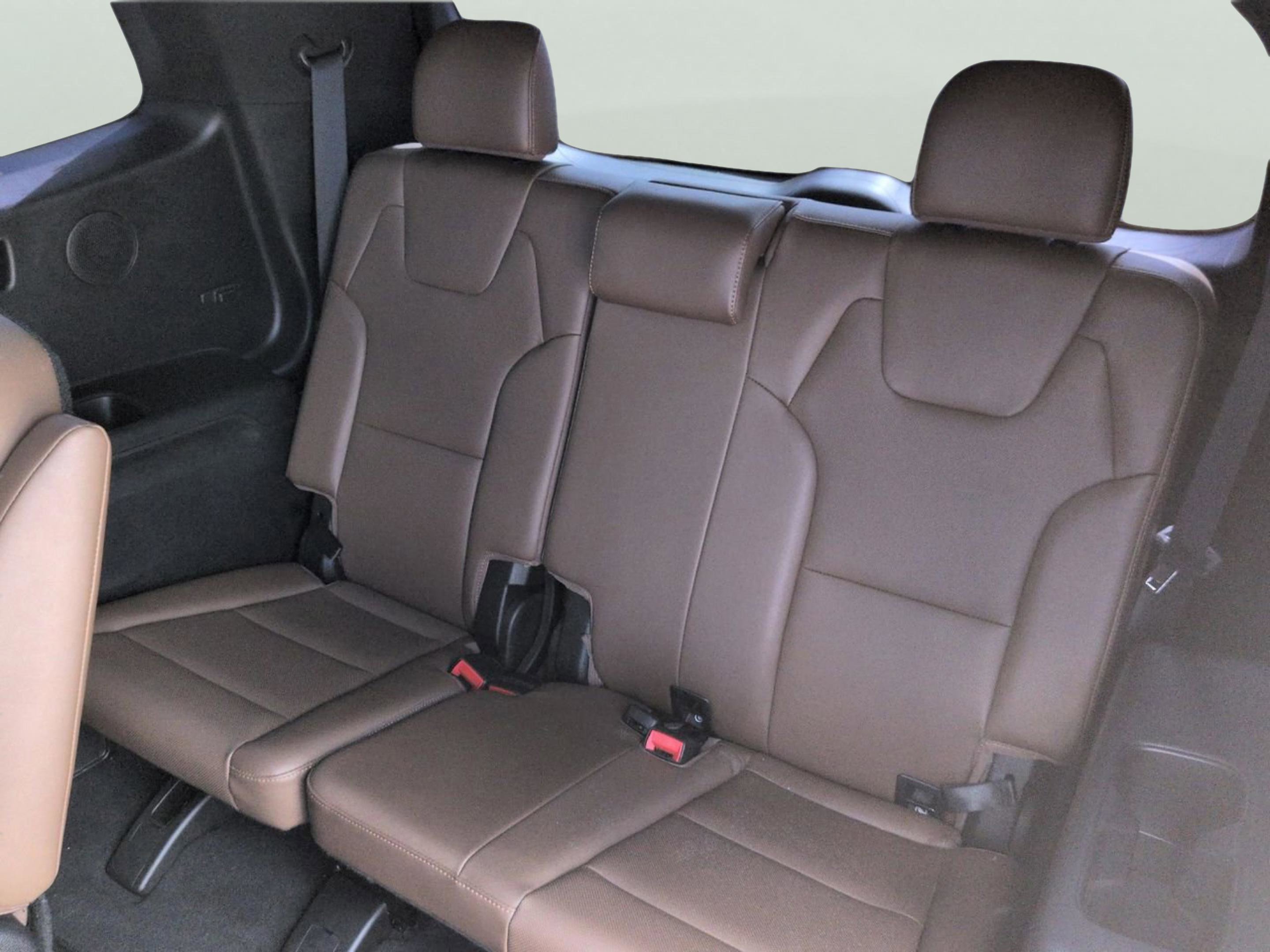 Certified Used 2022 Wolf Gray Kia SX image 12