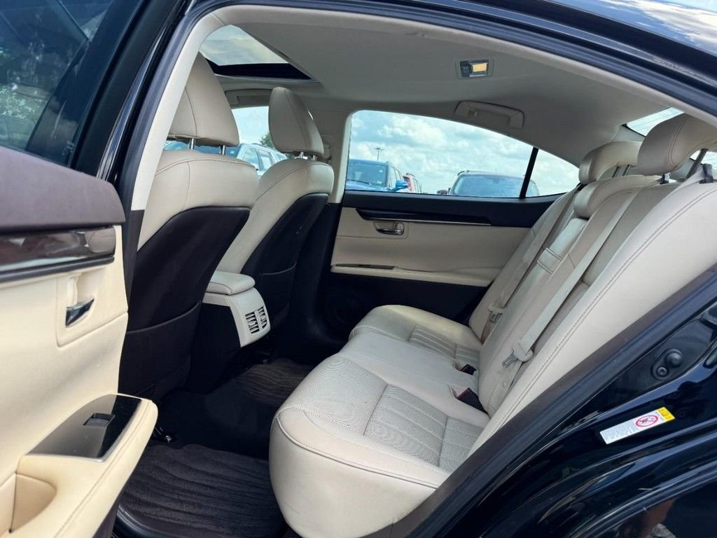 Used 2016 Obsidian Lexus 350 image 10