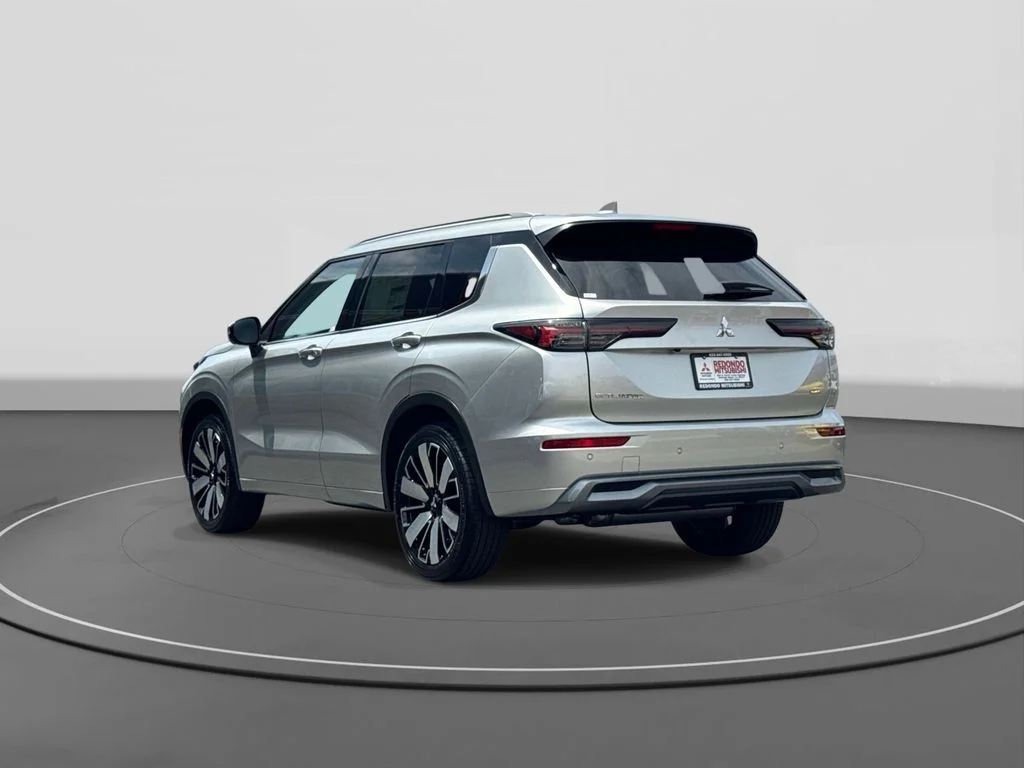 2026 Mitsubishi Outlander SE - Photo 7