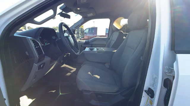 Used 2019 White Ford XLT image 32