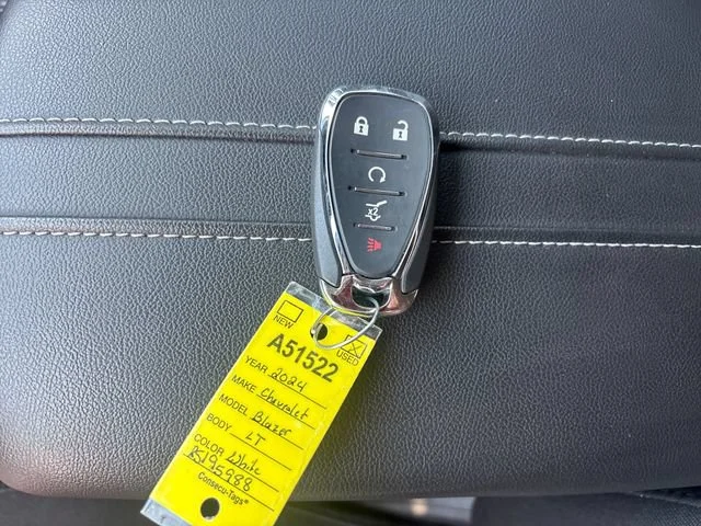 Used 2024 Summit White Chevrolet 2LT image 32
