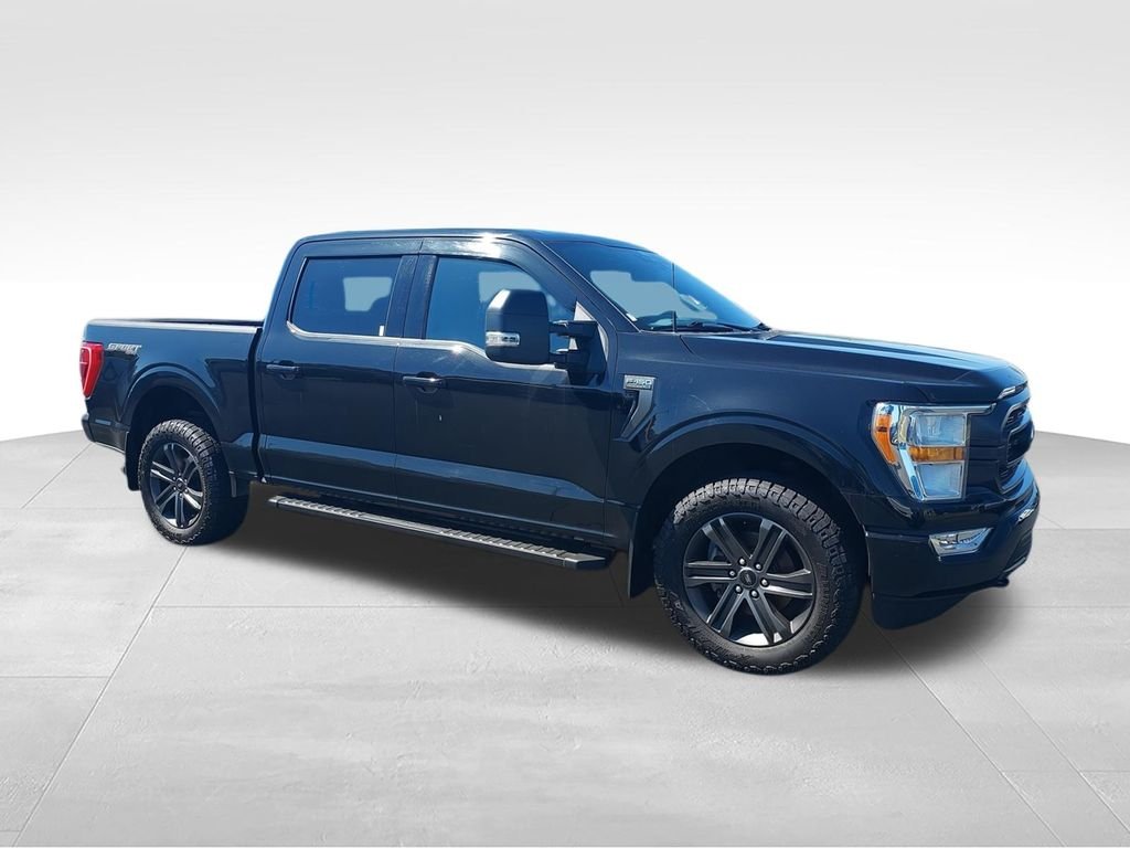 Used 2022 Black Ford XLT image 2