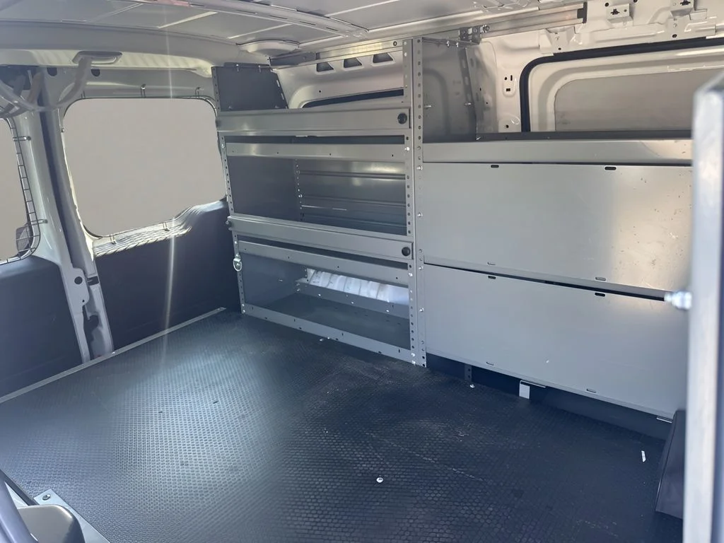 Used 2022 White Ram Base image 10
