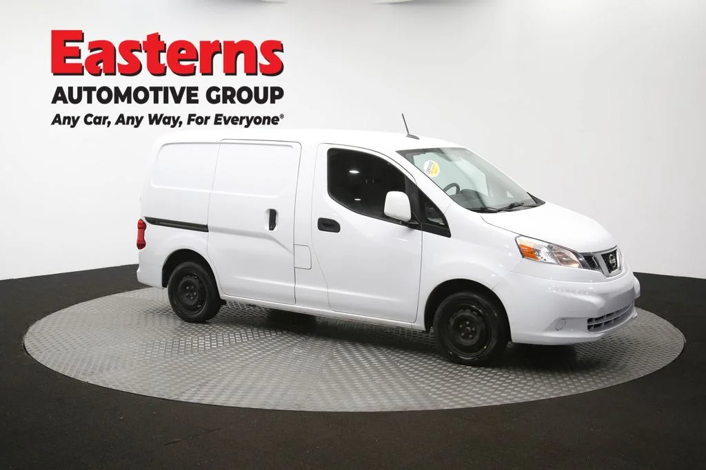 Used 2020 White Nissan SV image 47