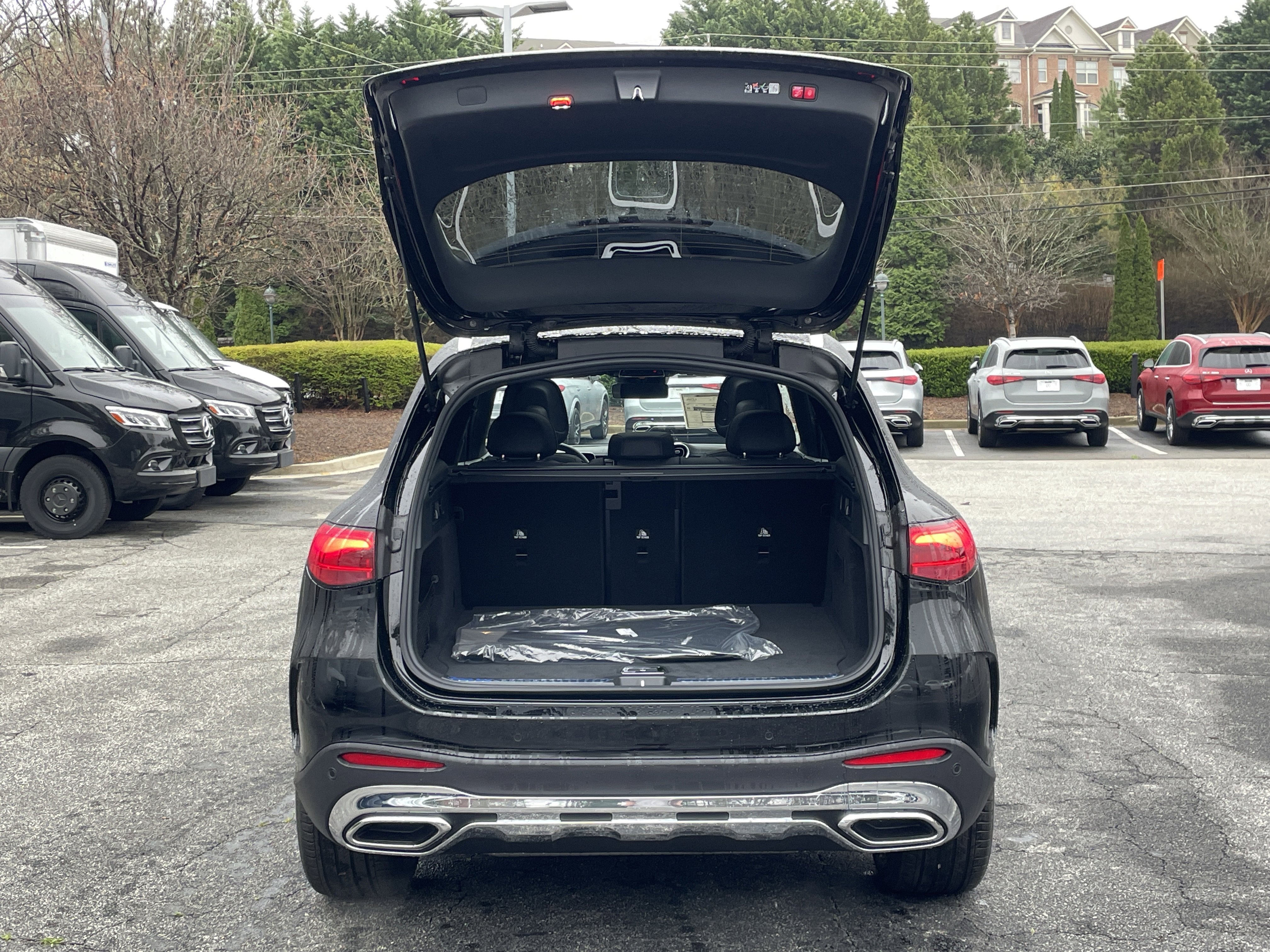 New 2026 Black Mercedes-Benz GLC 300 SUV image 8