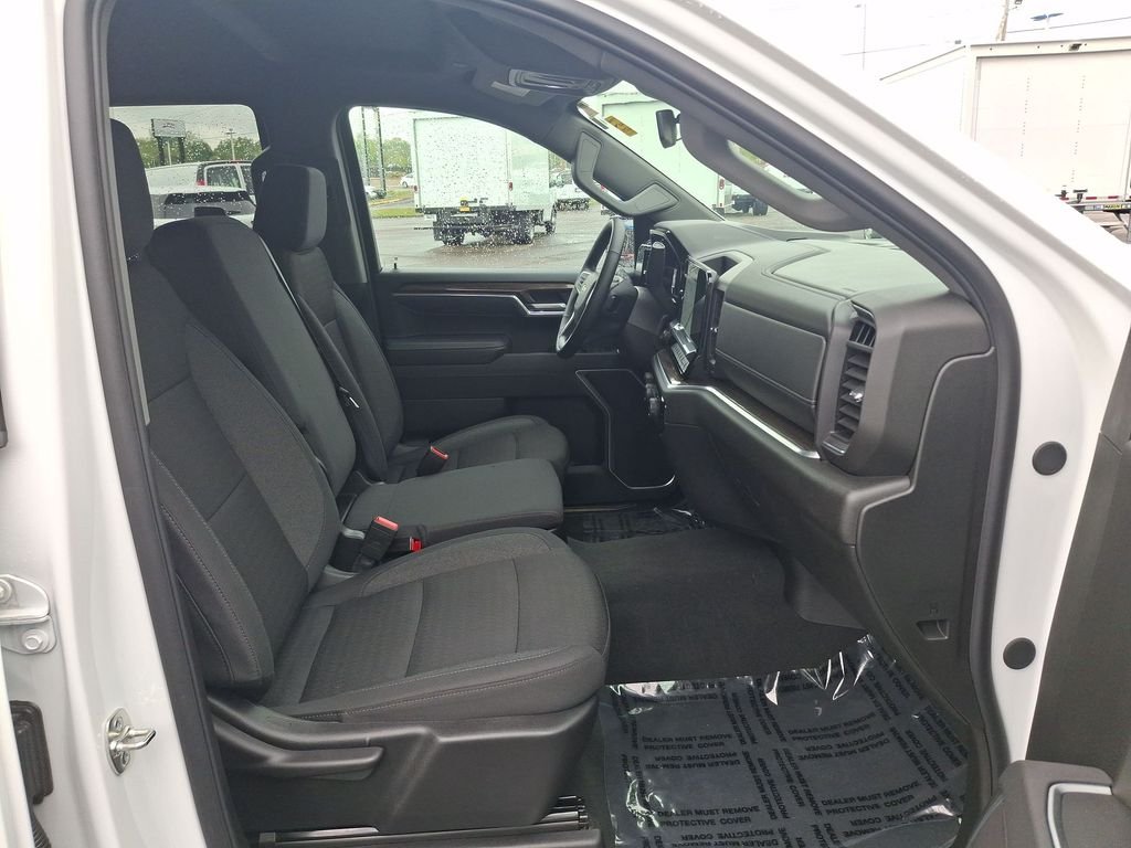 Used 2026 White Chevrolet LT image 25