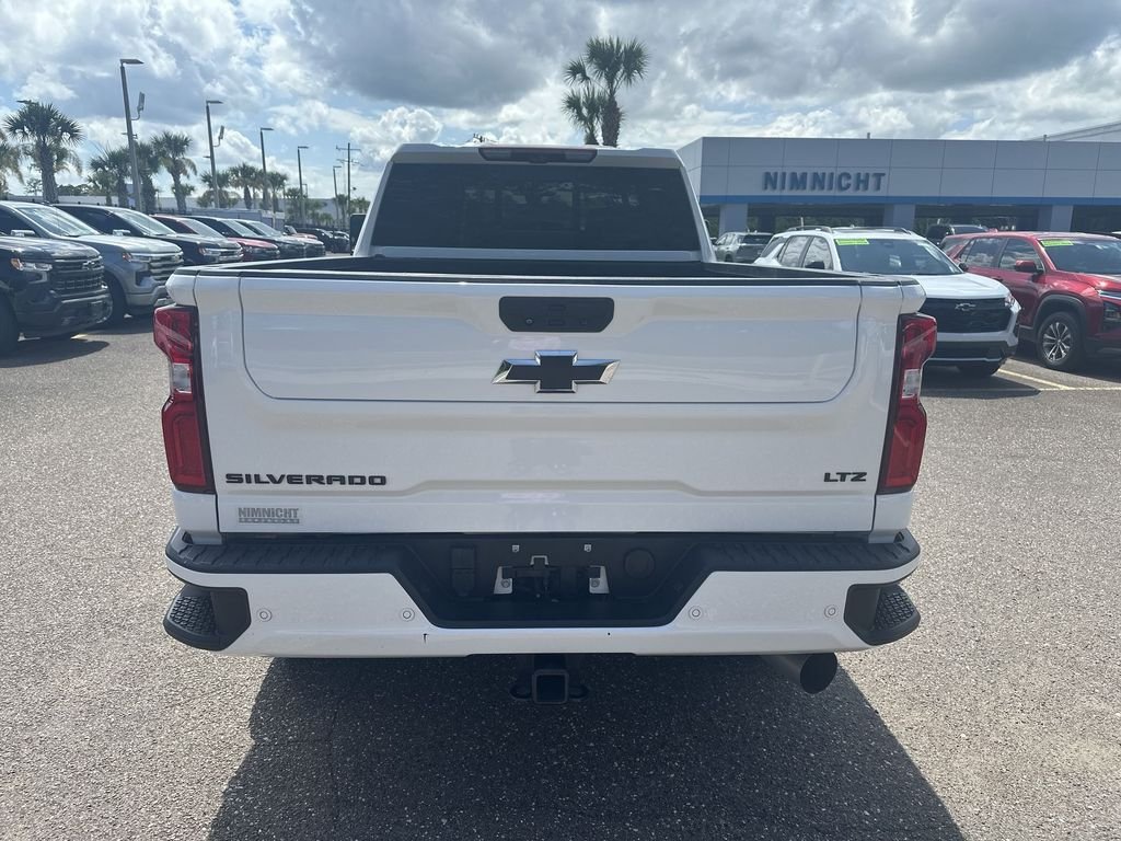 Used 2022 Summit White Chevrolet LTZ image 15