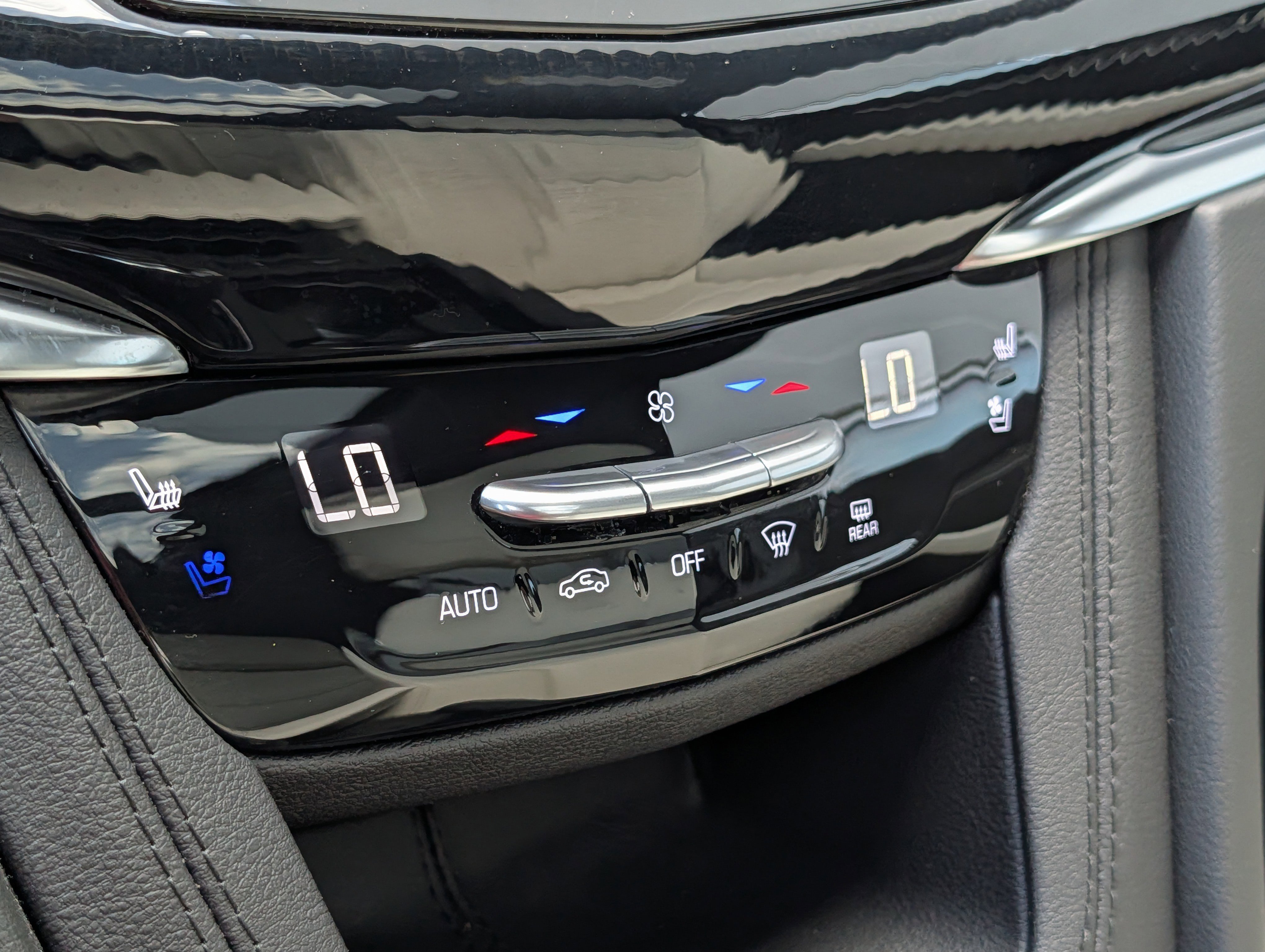 2025 Cadillac XT6 Sport - Photo 21