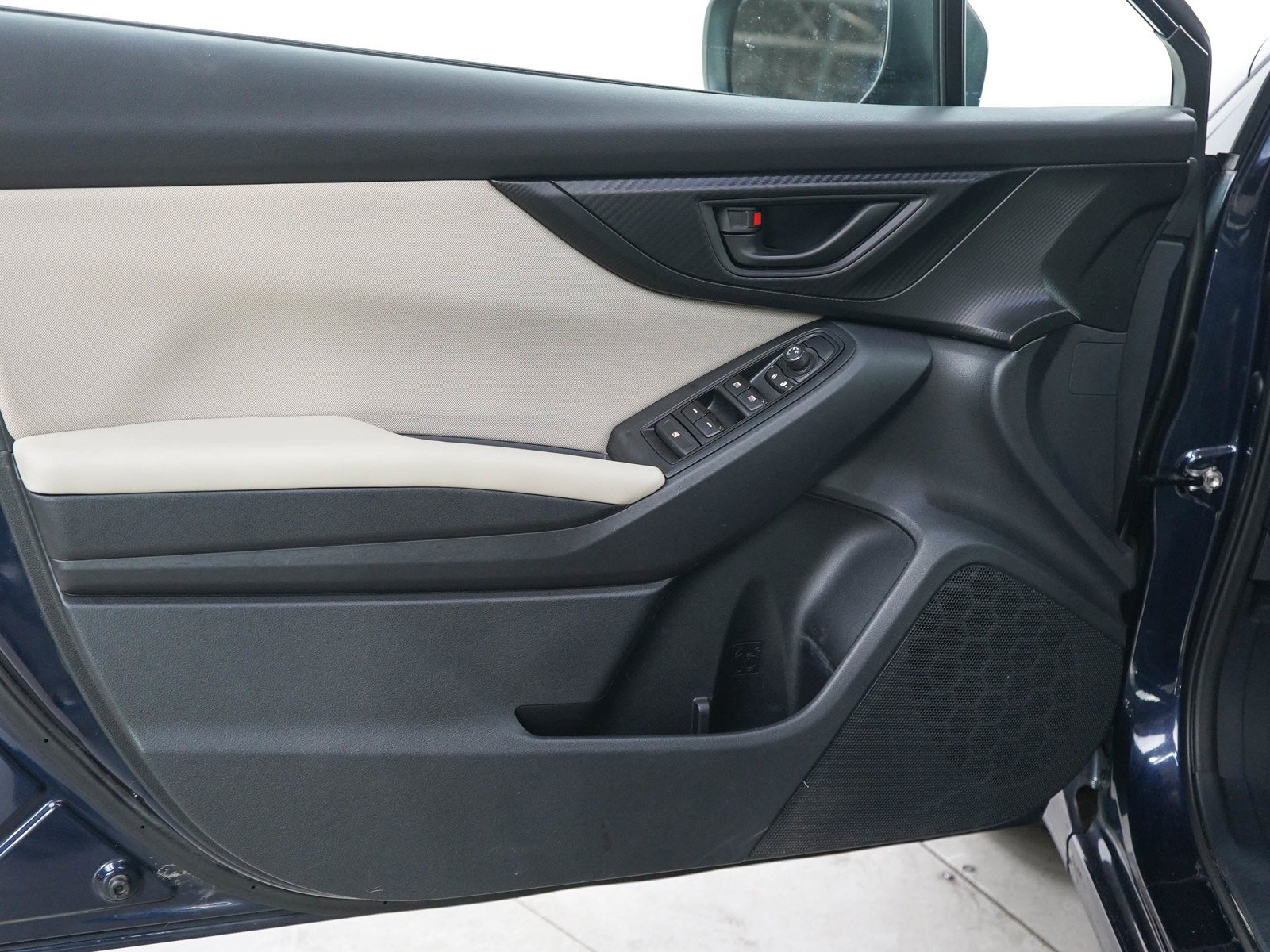 Used 2019 Dark Blue Pearl Subaru 2.0i Premium image 18