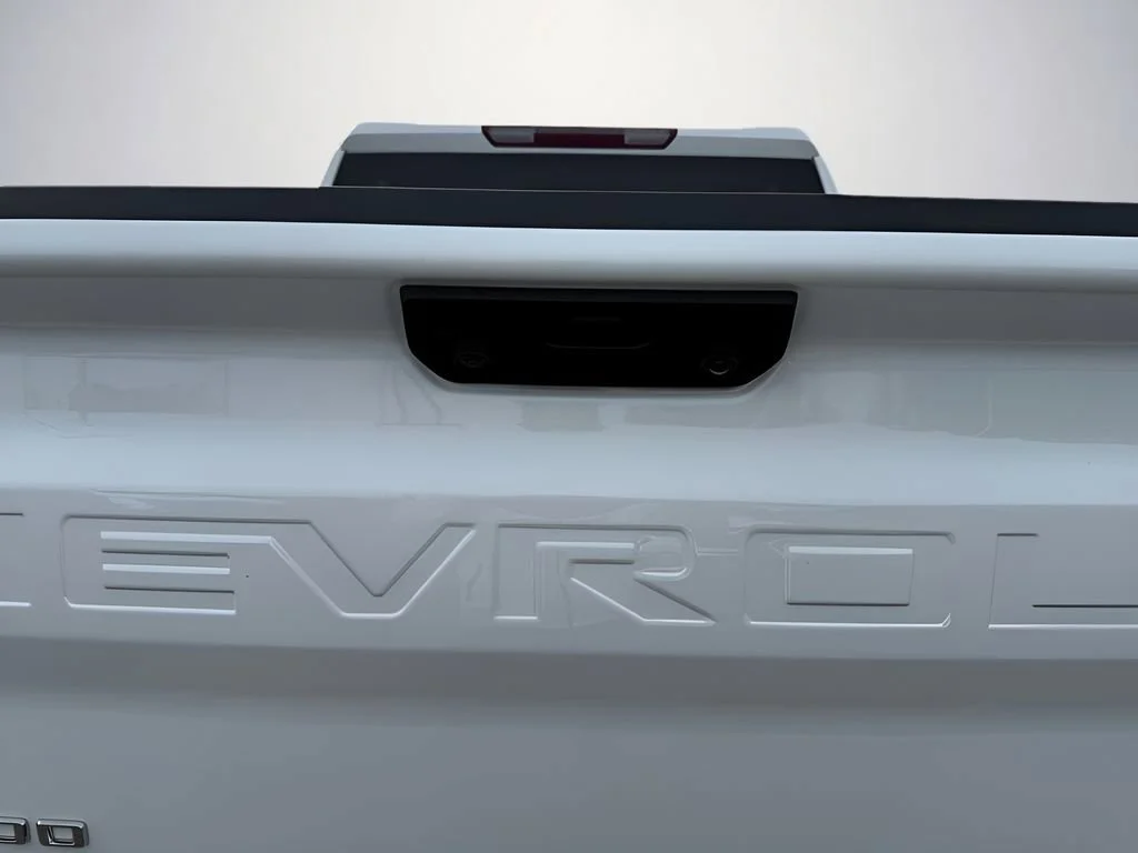 New 2026 Summit White Chevrolet Custom Trail Boss image 28