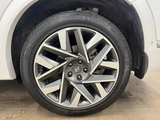 Used 2023 White Hyundai Calligraphy image 10
