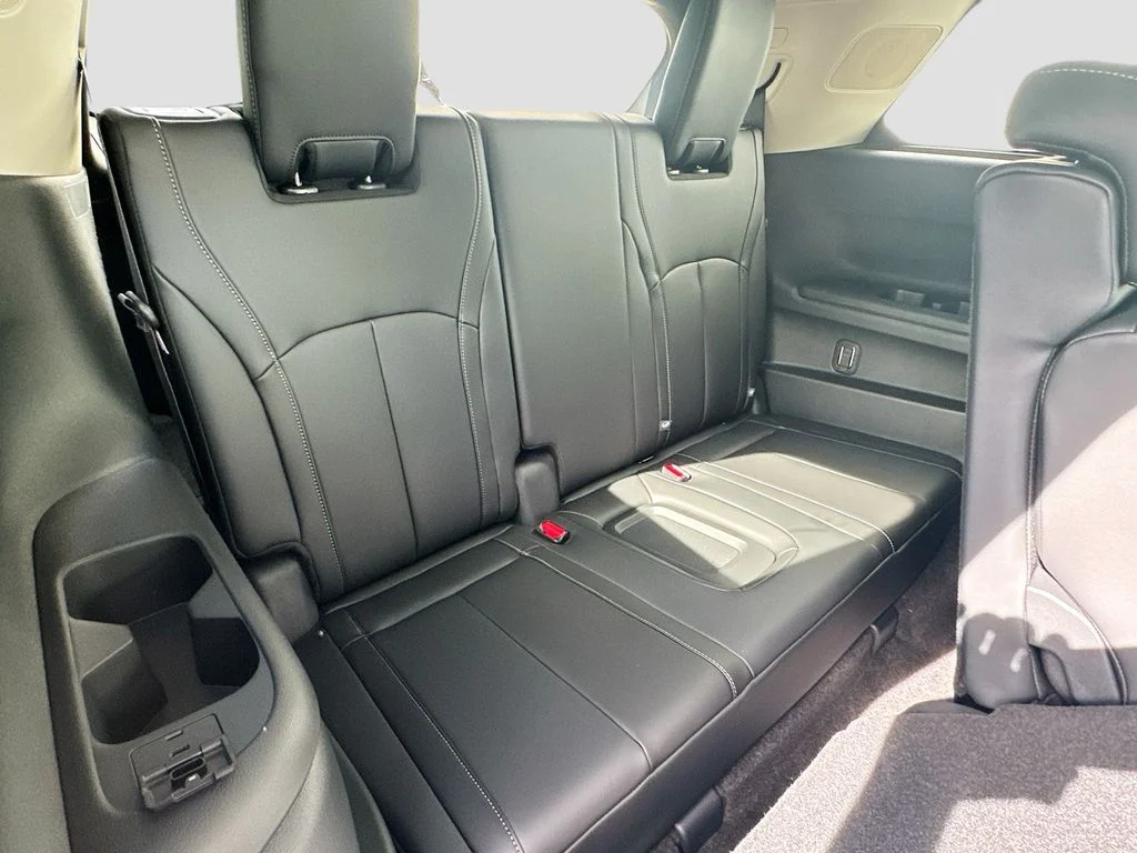 New 2027 BLACK OBSIDIAN INFINITI Pure FWD image 28