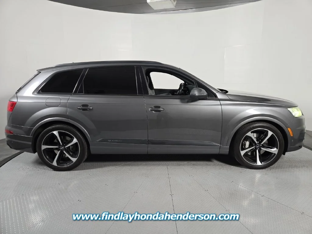 Used 2019 Gray Metallic Audi 55 SE Premium Plus image 7