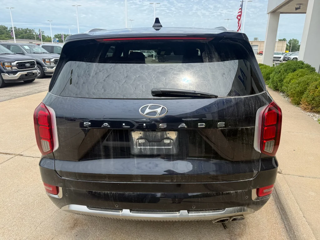 Used 2022 Moonlight Cloud Hyundai Calligraphy image 4