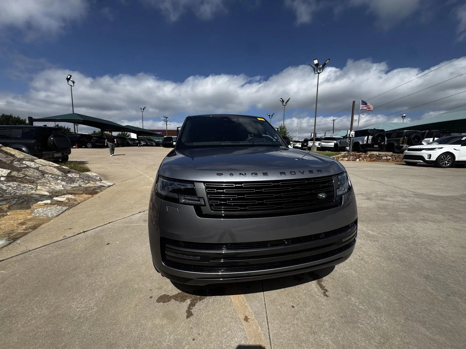 Used 2025 WHITE Land Rover SE image 10
