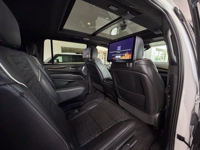 Used 2023 White Cadillac Premium Luxury Platinum image 30