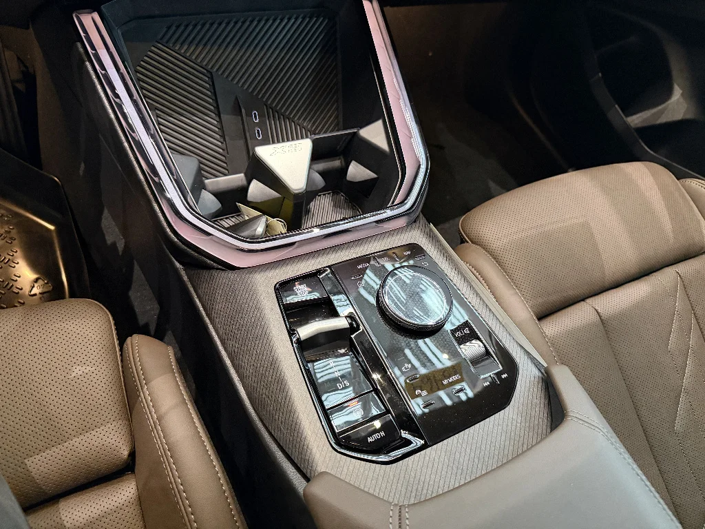 New 2026 Skyscraper Grey Metallic BMW 30 xDrive image 10