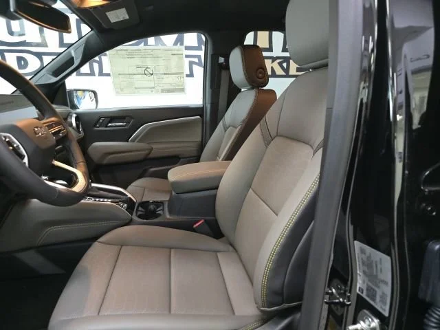 2026 Chevrolet Colorado ZR2 - Photo 18