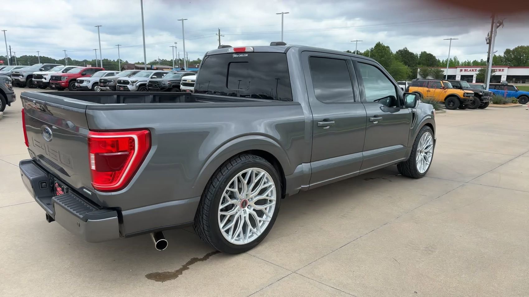 Used 2023 Gray Metallic Ford XLT image 9