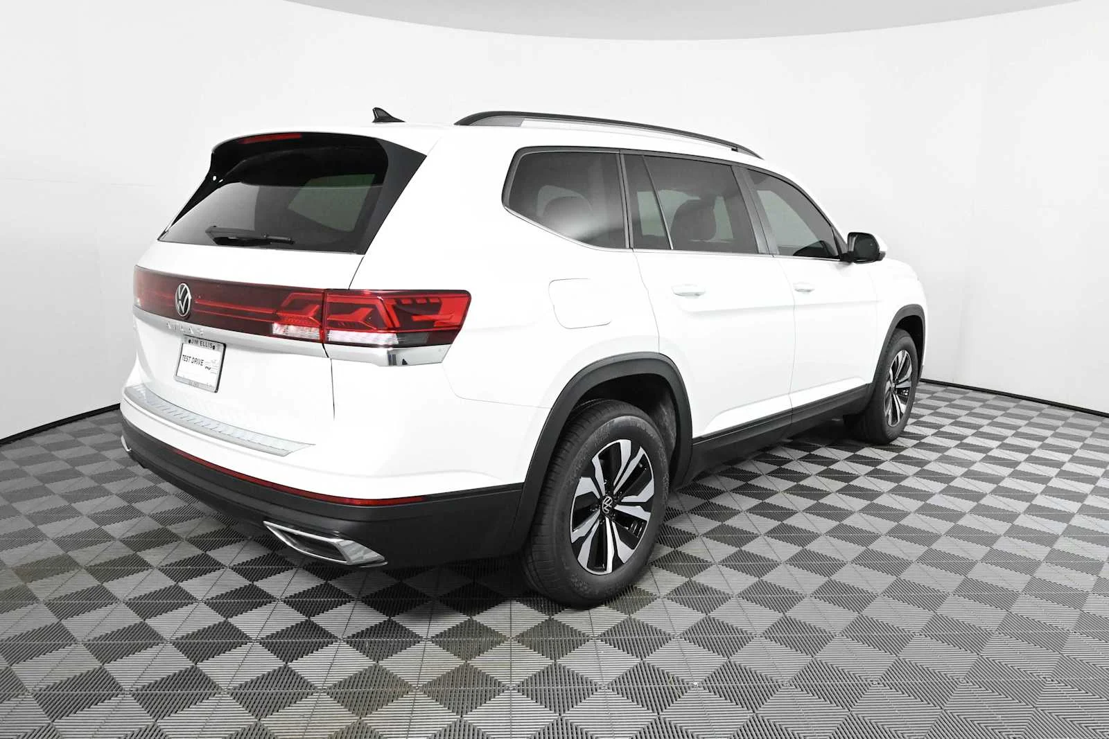 New 2026 Opal White Pearl Volkswagen 2.0T SE image 8