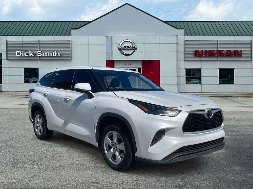 Pre-Owned 2022 Toyota Highlander L