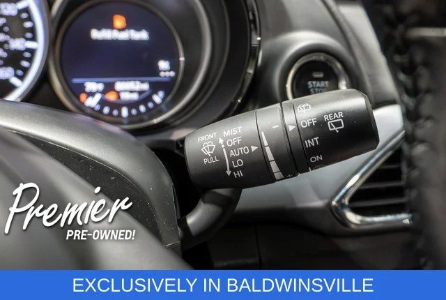 Used 2022 White Mazda Touring Plus image 25