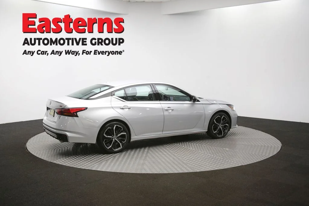 Used 2024 Silver Nissan 2.5 SR image 41