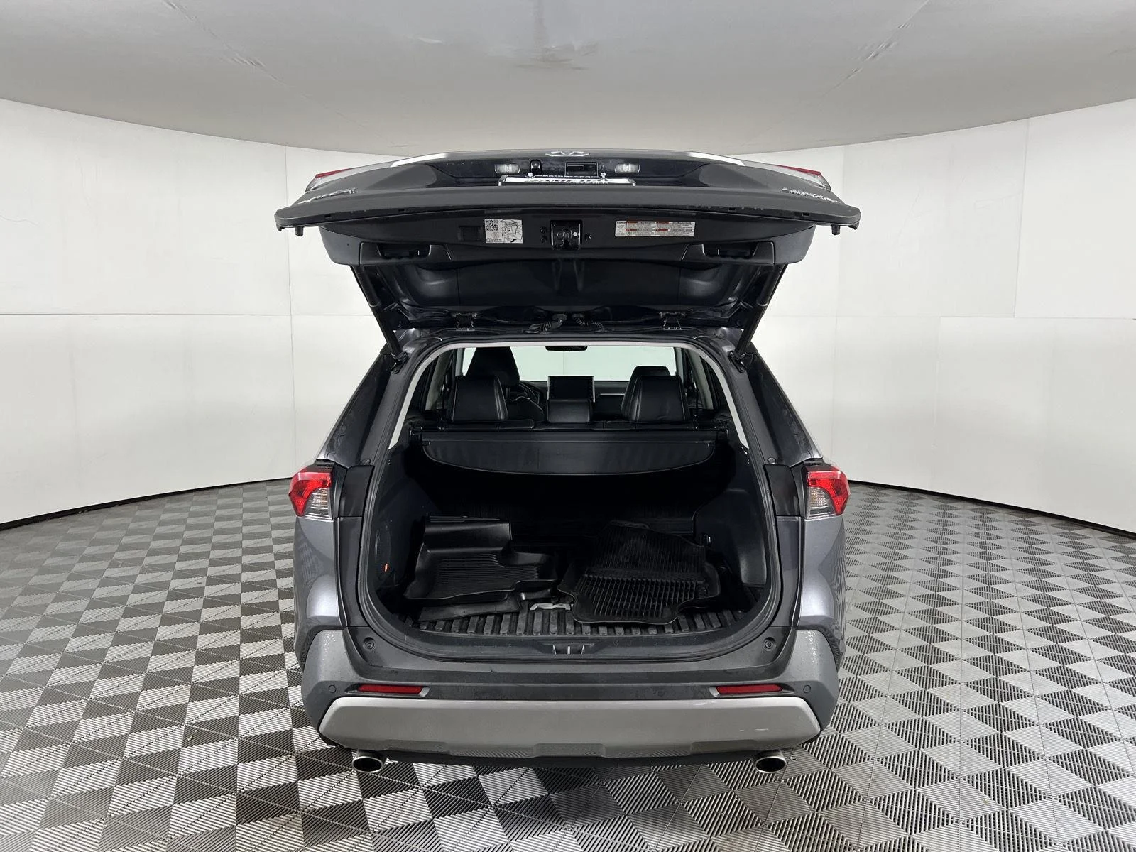 Used 2022 Gy Toyota Hybrid Limited image 46