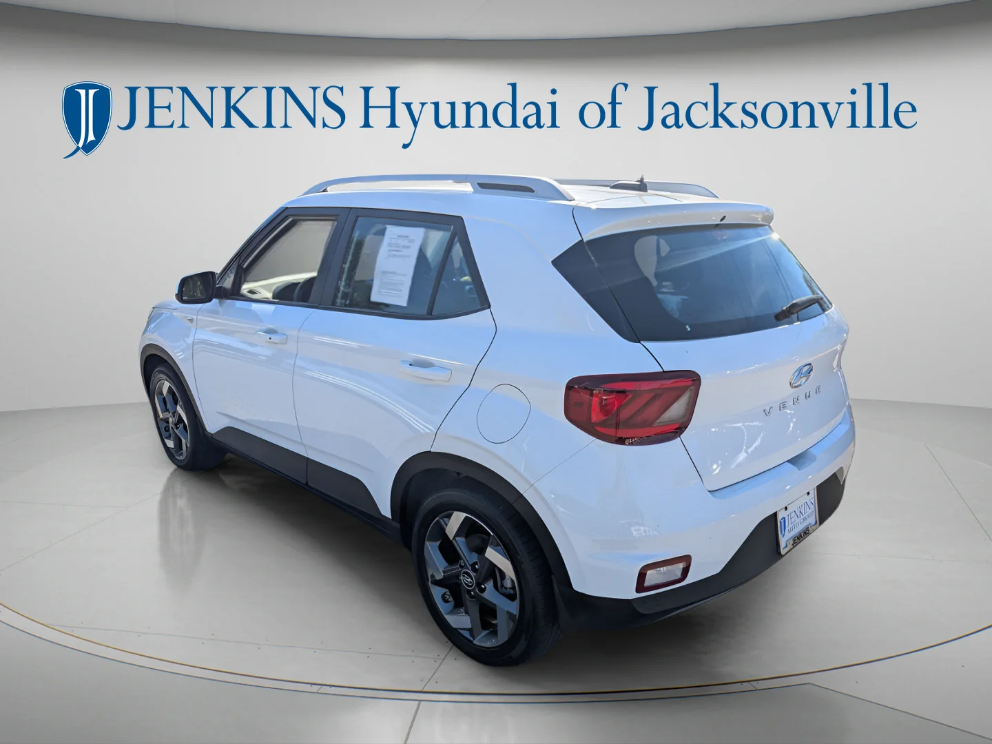 Used 2025 Lunar White Hyundai SEL image 5