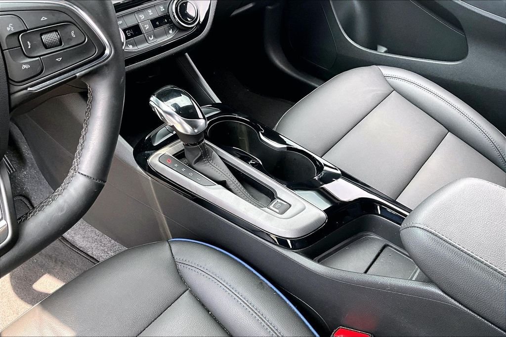 Used 2024 White Buick Sport Touring image 14