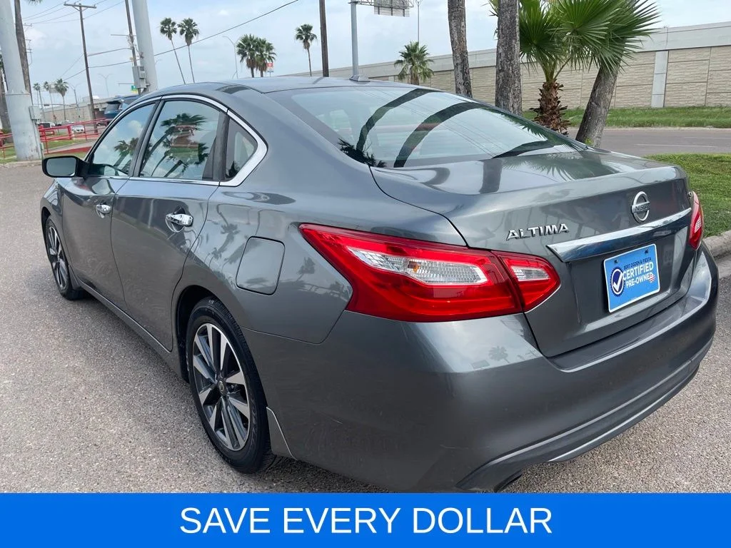 Used 2016 Gray Nissan 2.5 SV image 4