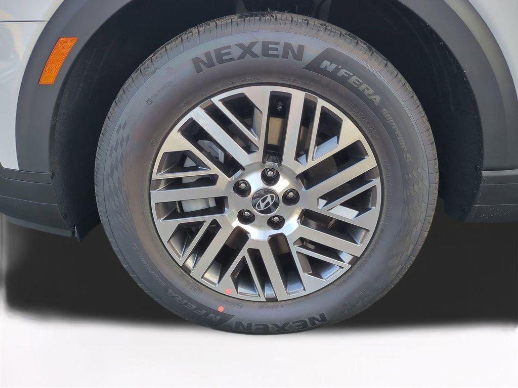 New 2026 White Hyundai SE FWD image 11