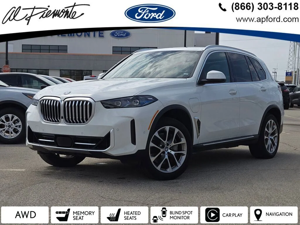 2025 BMW X5 xDrive50e's photo