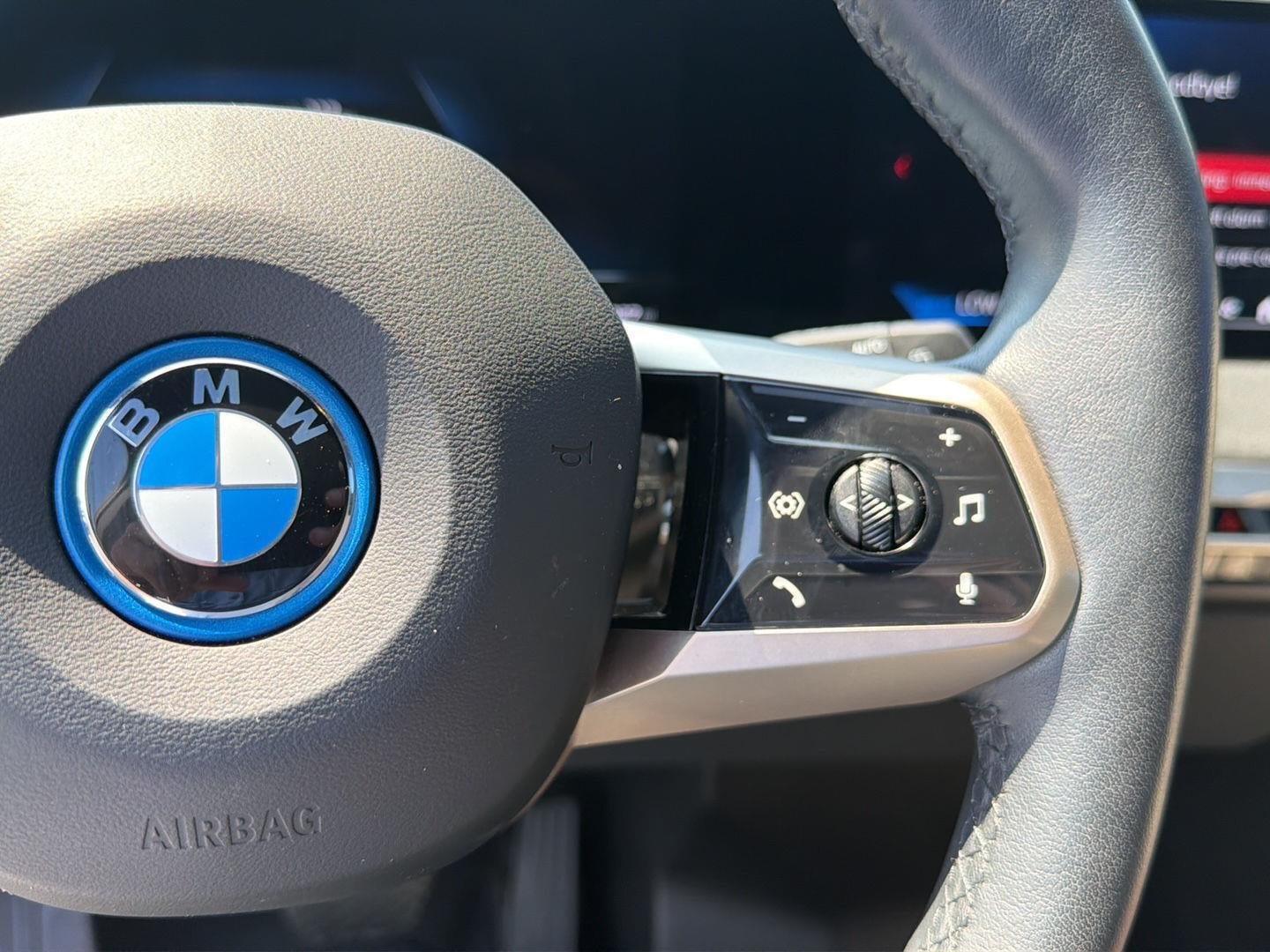 Used 2024 Black Sapphire Metallic BMW M60 image 22