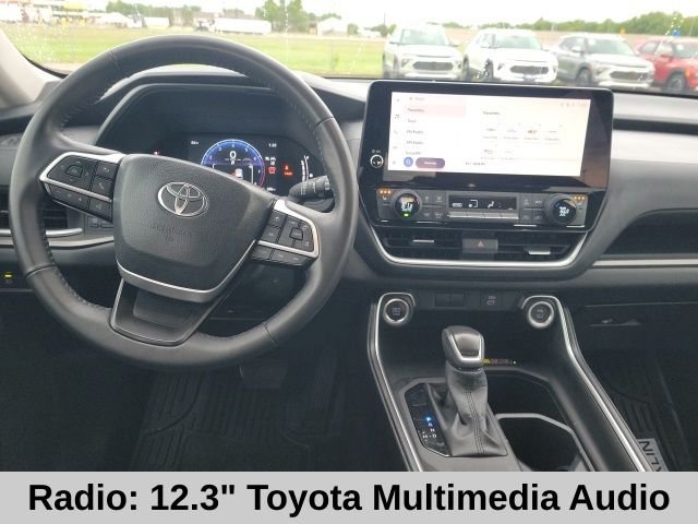 Used 2025 Celestial Silver Metallic Toyota XLE image 4