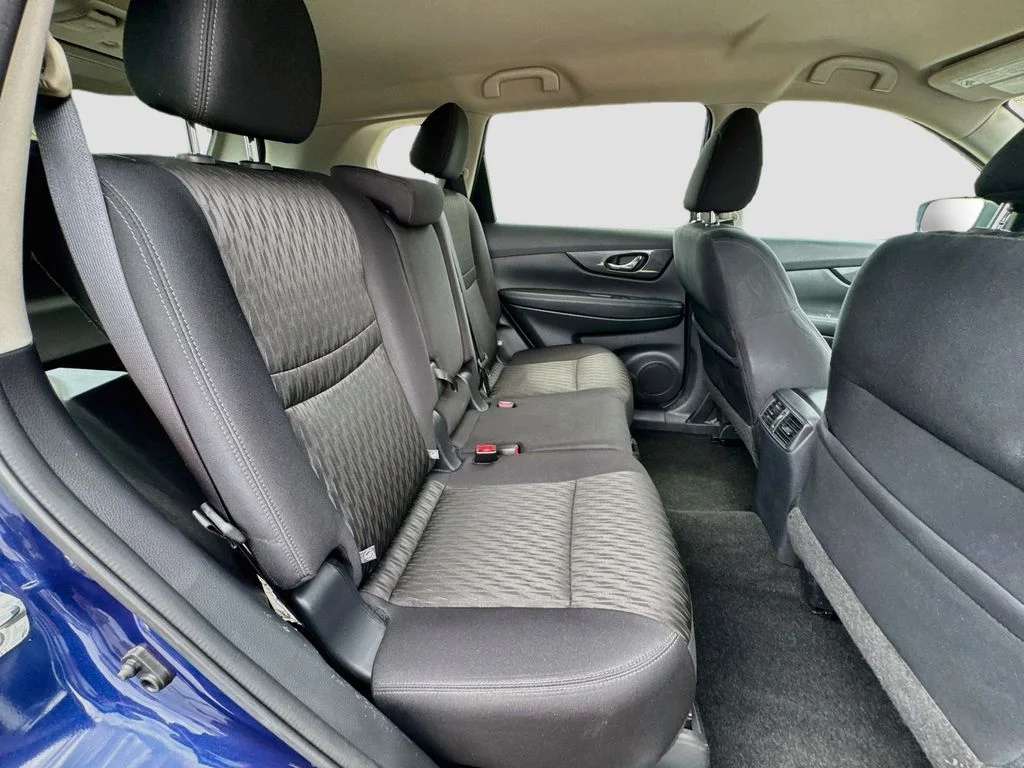 Used 2017 Blue Nissan SV image 33