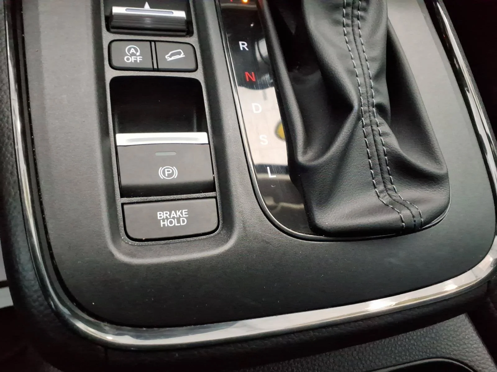2024 Honda CR-V LX - Photo 25