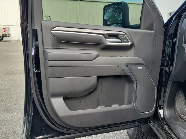 2025 Chevrolet Silverado 2500HD LTZ - Photo 24
