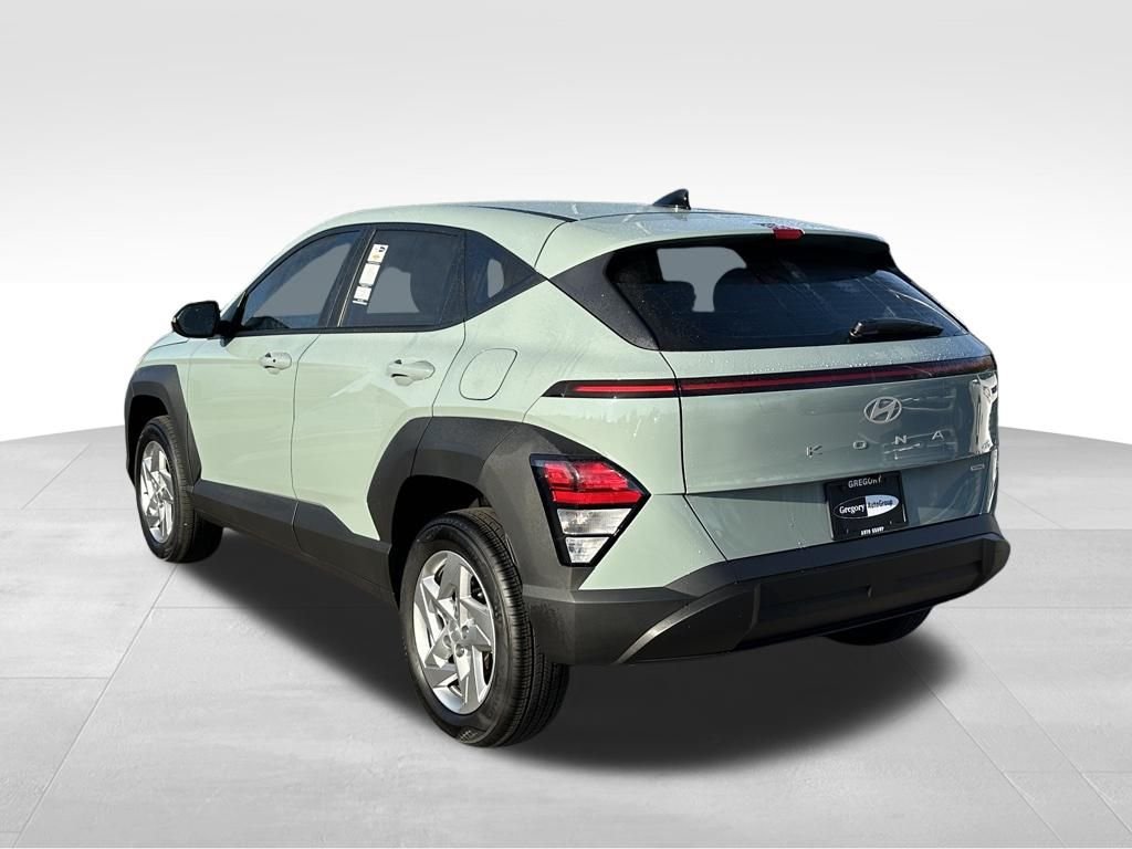 Used 2026 Green Hyundai SE image 6