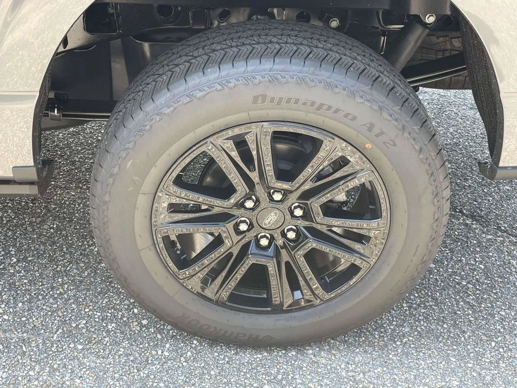 New 2026 Gray Ford Platinum image 9