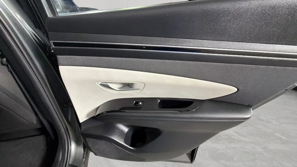 Used 2022  Hyundai SEL image 33