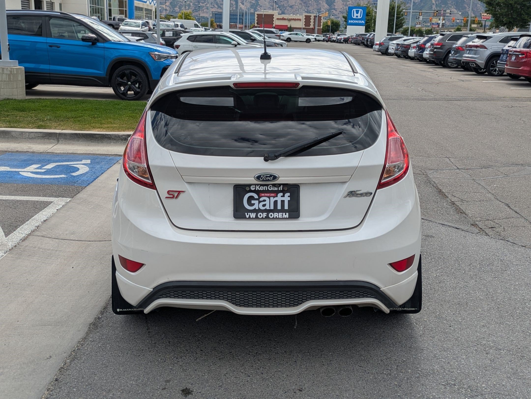 Used 2019 White Platinum Clearcoat Metallic Ford ST image 4