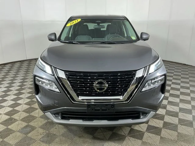 Certified Used 2021 Gray Nissan SV image 3